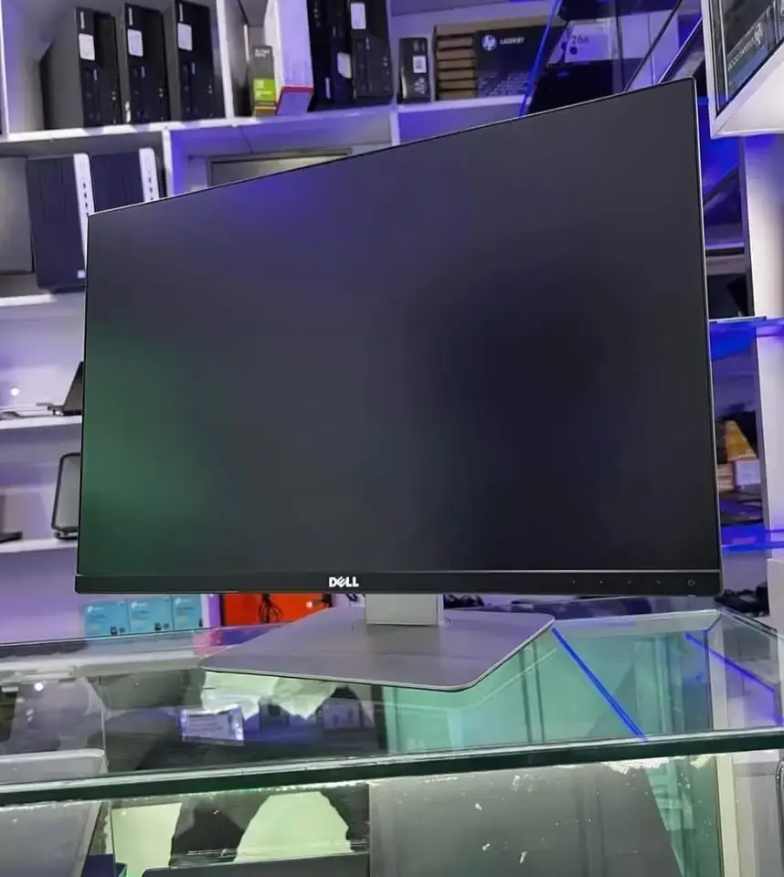 Dell 24 inches Edge to edge