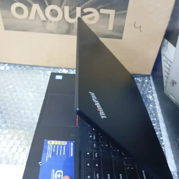 Lenovo Thinkpad T490