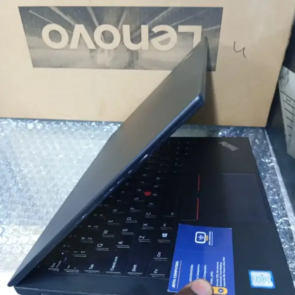 Lenovo Thinkpad T490
