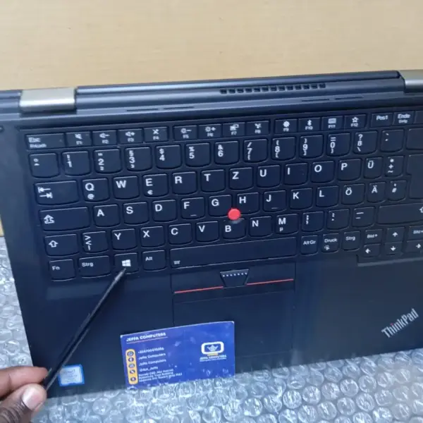 Lenovo Yoga 380